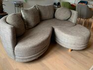 Design Sofa, Stoff, 3 Sitzer + 1, + Hocker, runde Form - Uttwil