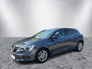 Renault Megane, TCe 140 Limited Deluxe Automatik, Jahr 2020 - Norderstedt