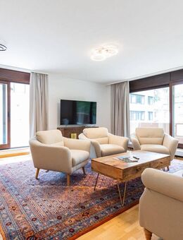 Voll möblierte 3-Zimmer-Wohnung mit Terrasse, Balkon und TG-Stellplatz - in bester Westend-Lage - Frankfurt (Main)