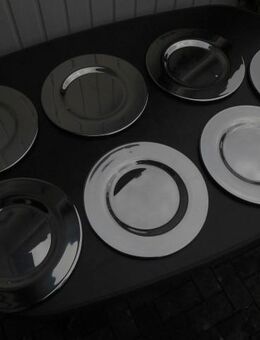 Edelstahl Platzteller 32,5 cm schwere Qualität Tischdeko 7 Teller zus. 35,- - Flensburg