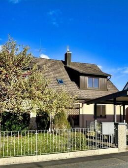 Viel Platz für Familie und Zukunft - Großzügiges Anwesen mit Potenzial! - Roßtal