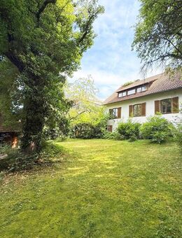 Wohnhaus mit Traumgrundstück am Waldrand - Stuttgart