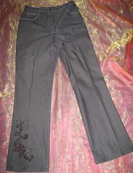 NEU * Edel * Swarovski * Strass * Glitzer- Kristalle * Blüten * Flower- Power * Stickerei * Schlag * Jeans-  Hose"Basler" Gr. 38/ S * schwarz * Gothic * - Riedlingen