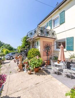 Freistehendes Einfamilienhaus mit Charakter + Potenzial / 2. Bauparzelle auf dem Gartengrundstück - Neunkirchen-Seelscheid