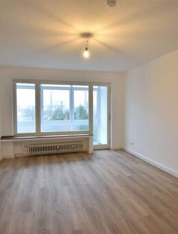 RENOVIERT! Apartment mit Balkon & Wintergarten zu vermieten - Düsseldorf