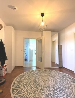 Modernes Mehrfamilienhaus mit 4 Einheiten und 445 m² Wohnfläche in idyllischer Felsberger Lage. - Felsberg