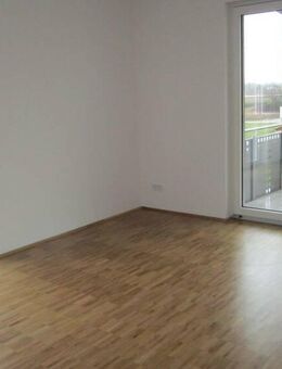 ***MODERNE WOHNUNG MIT EBK; BALKON AUFZUG ; TIEFGARAGENPALTZ*** - Feuchtwangen