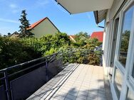schöne 2-Raumwohnung mit Balkon, Gartenfläche sowie einem PKW-Stellplatz - Weimar