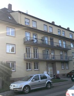 Sehr schöne Wohnung - 4 Zimmer, Küche, Bad, Gäste WC, 2 Balkone und Gartenstück in ruhiger Wohnlage - Landau (Pfalz)