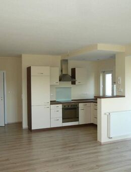 Schick, sonnig, ländlich, mit EBK + Stellplatz - Heusweiler