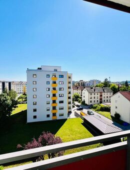 +++ RESERVIERT +++ ! HELLE 3 ZIM. WOHNUNG - ZENTRALE LAGE - TG-STELLPLATZ - BALKON- FERNSICHT - - Burghausen