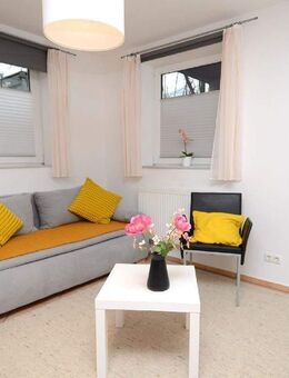 Möblierte Souterrain Wohnung in Augsburg Hochzoll, nähe Kuhsee - Augsburg