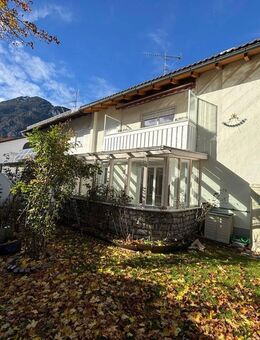 Burgrain: Große Doppelhaushälfte mit Garage als Ein- oder Zweifamilien-Haus - Garmisch-Partenkirchen