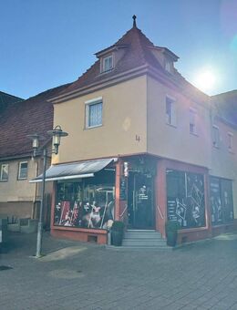 Wohn- und Geschäftshaus mit vermieteter Gewerbeeinheit + denkmalgeschütztem Fachwerkhaus - Ebersbach (Fils)