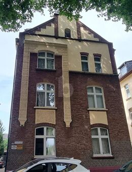 STARK SANIERUNGSBEDÜFTIGES BAUDENKMAL - Duisburg