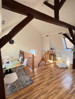 Attraktive, helle 4-Zi.-Maisonettewohnung * tolle EBK * TL-Bad * Keller * gute Lage - Stuttgart