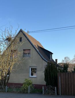 KLEINES EINFAMILIENHAUS MIT GROßEM GRUNDSTÜCK UND BACHLAUF - Vettelschoß