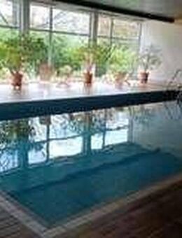 Luxuriöse 3 ZKW, mit Pool und Sauna - Neu Isenburg