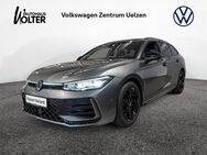 VW Passat Variant, 2.0 TDI R-Line, Jahr 2022 - Uelzen