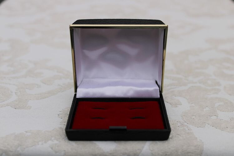 Schmuck Etui / Anhänger / Samt / Verpackung / Goldgeschenk / Goldkante - Zeuthen