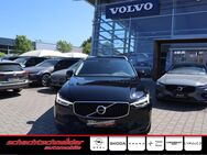 Volvo XC60, D3 Momentum, Jahr 2020 - Potsdam
