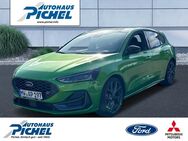 Ford Focus, ST X ALARMANLAGE ST SPORTFAHRWERK IN KONTRASTFARBE SCHWARZ, Jahr 2023 - Rochlitz