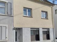 Renditeobjekt - Mehrfamilienhaus mit 3 Wohnungen in Ottweiler (Ottweiler) - Ottweiler