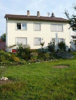 Gemeinde Neuburg/Inn: Großzügiges Einfamilienhaus mit Möglichkeit zur Aufteilung in zwei separate Wohnungen - Neuburg (Inn)