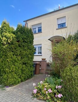 Schönes Reihenendhaus in begehrter Wohnlage von Zerbst/Anhalt - Zerbst (Anhalt)