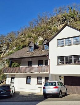 Kapitalanlage: 3 WEH, Teilungserklärung, Wärmepumpe, ruhige, sonnige Lage, solide Bausubstanz! - Veldenz