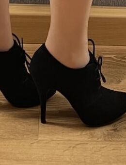 High Heels Pumps Schuhe Stiefel Stiefeletten - Leipzig