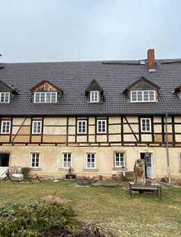 Sanierungsbedürftiger Vierseitenhof (Denkmal) mit großem Grundstück unweit der A4 AST Berbersdorf (2 km) - Striegistal