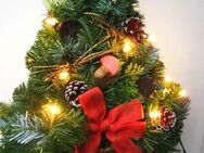 Weihnachtsdeko Weihnachtsbaum künstliche Tanne mit Schmuck + Beleuchtung/Lichterkette, Deko, 5,- - Flensburg