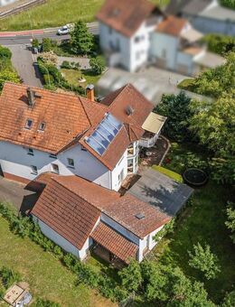 Top gepflegtes Zweifamilienhaus mit großem Grundstück - Bad Nauheim