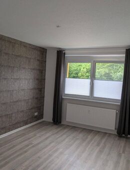 Attraktive 3-Zimmer-Wohnung mit Balkon, Stellplatz und moderner Ausstattung - Cölpin