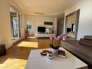 Prov`frei: Neuwertige, ruhige Whg in Maxvorstadt mit großzügigem Grundriss + Loggia, nahe am MVV, opt. 2 TG-Stellplätze - München