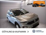 VW T-Roc, 1.5 TSI Life 110kW SPUR, Jahr 2023 - Eschborn