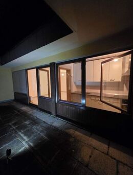 Top Wohnung - neues Bad - schöne Einbauküche - große Süd-Dachterrasse - Tiefgarage - 1 SP - Murrhardt