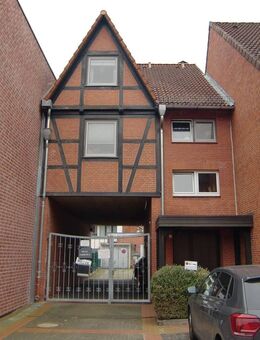 Vermietetes Stadthaus mit 2 Balkonen und Innenhof in der City - Winsen (Luhe)