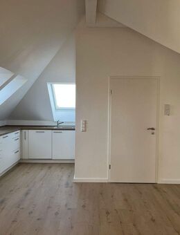 Hochwertig ausgestattete 3 Zimmerwohnung im Dachgeschoss, frisch saniert Energieklasse A - Kammlach