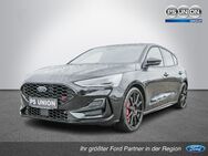 Ford Focus, 2.3 Lim ST X, Jahr 2022 - Halle (Saale)