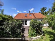 Solides Zweifamilienhaus mit großem Garten in bester und ruhiger Wohnlage - Neunkirchen (Brand)