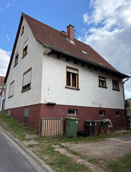 Sanierungsbedürftiges Haus auf 580m² bebaubaren Sonnengrundstück in Rimbach - Rimbach (Hessen)