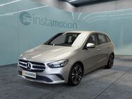 Mercedes B 180, Edition 19 DISTRO Premium Komfort, Jahr 2019 - München