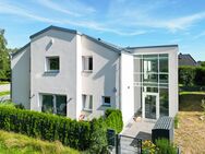 Exklusives Zweifamilienhaus mit Erweiterungspotenzial: Moderne Eleganz und zentrale Lage in Teltow! - Teltow