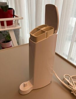 Braun Oral-B Center für 4 Aufsteckbürsten mit Ladestation - Wiesbaden