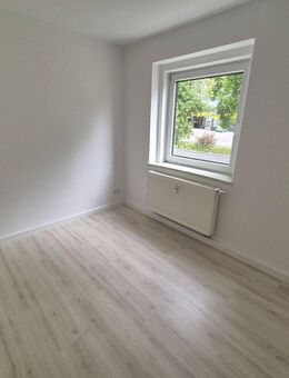 Charmante 3-Zimmer-Erdgeschosswohnung in Glauchau - Glauchau