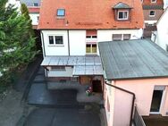 Charmante Dachgeschosswohnung mit großzügigem Grundriss in ruhiger Lage von Frankfurt-Sindlingen - Frankfurt (Main)