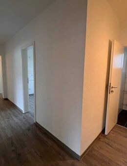 Helle 4-Zimmer-Wohnung im 3. Obergeschoss mit Balkon - Osnabrück