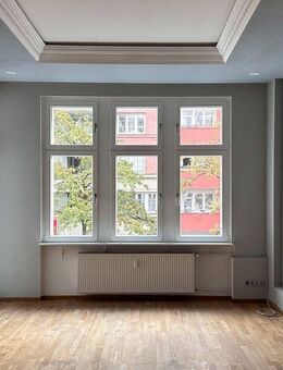 Großzügige Wohnung mit hohen Decken – Nur wenige Schritte zum Olivaer Platz - Berlin